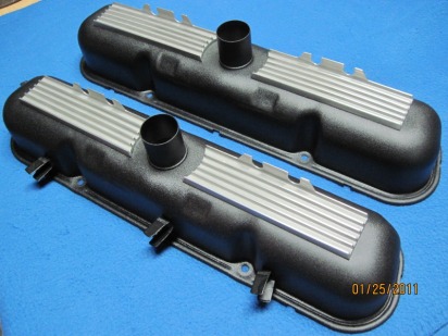 Fully restored factory-style Mopar HP273 'Commando' valve covers in Wetstone Black (wrinkle) with polished/cleared fins and plasti-dipped wire harness retainers