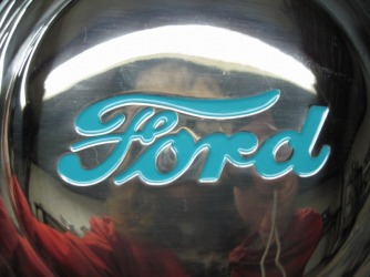 Baby moon Ford script hubcap in Indian Turquoise